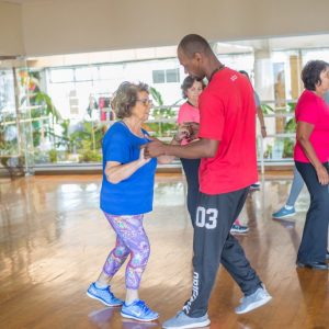 Aula de dança de salão para a terceira idade na Lapa